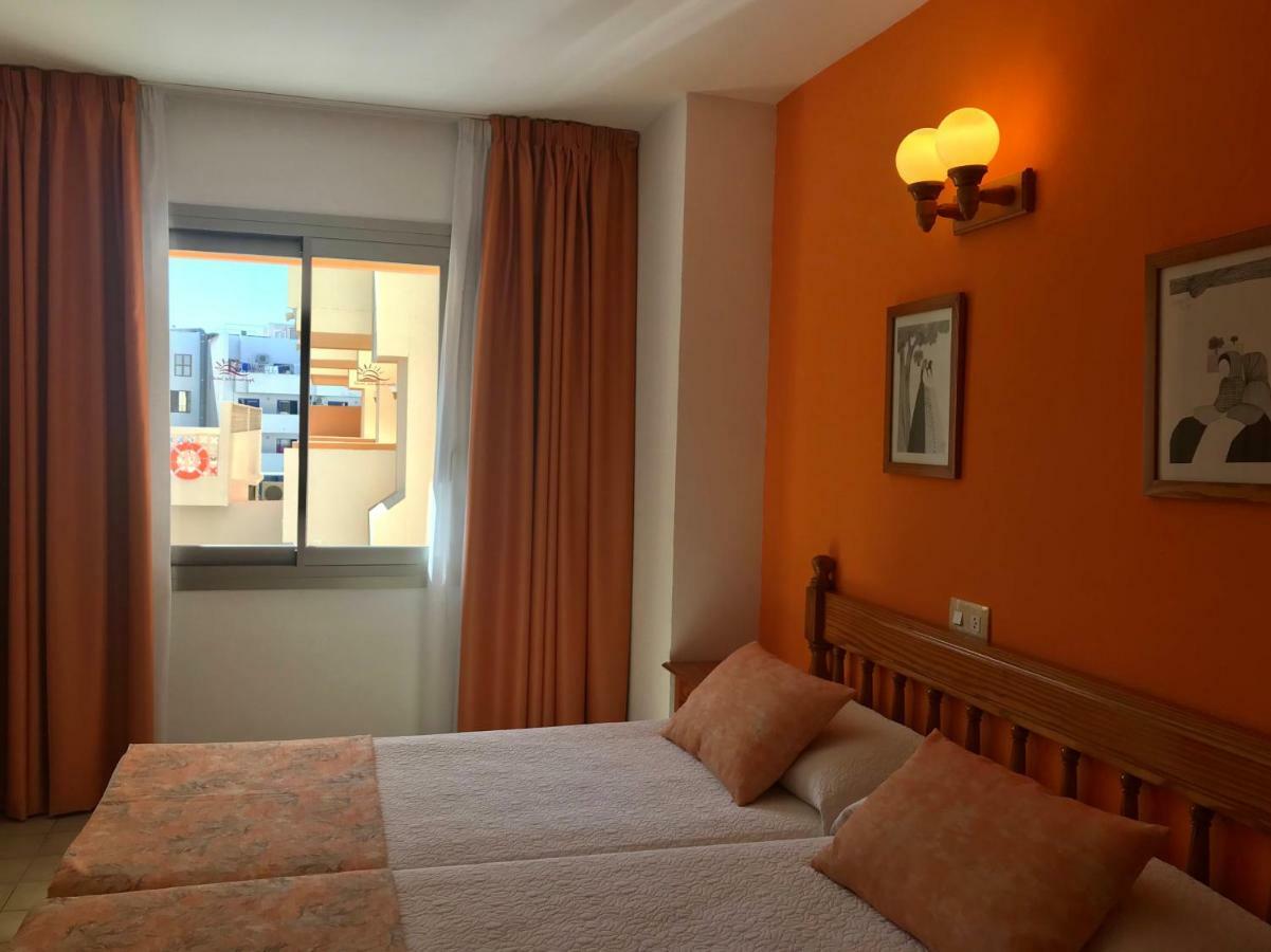 Apartamentos Jovial Sant Antoni de Portmany Exterior foto